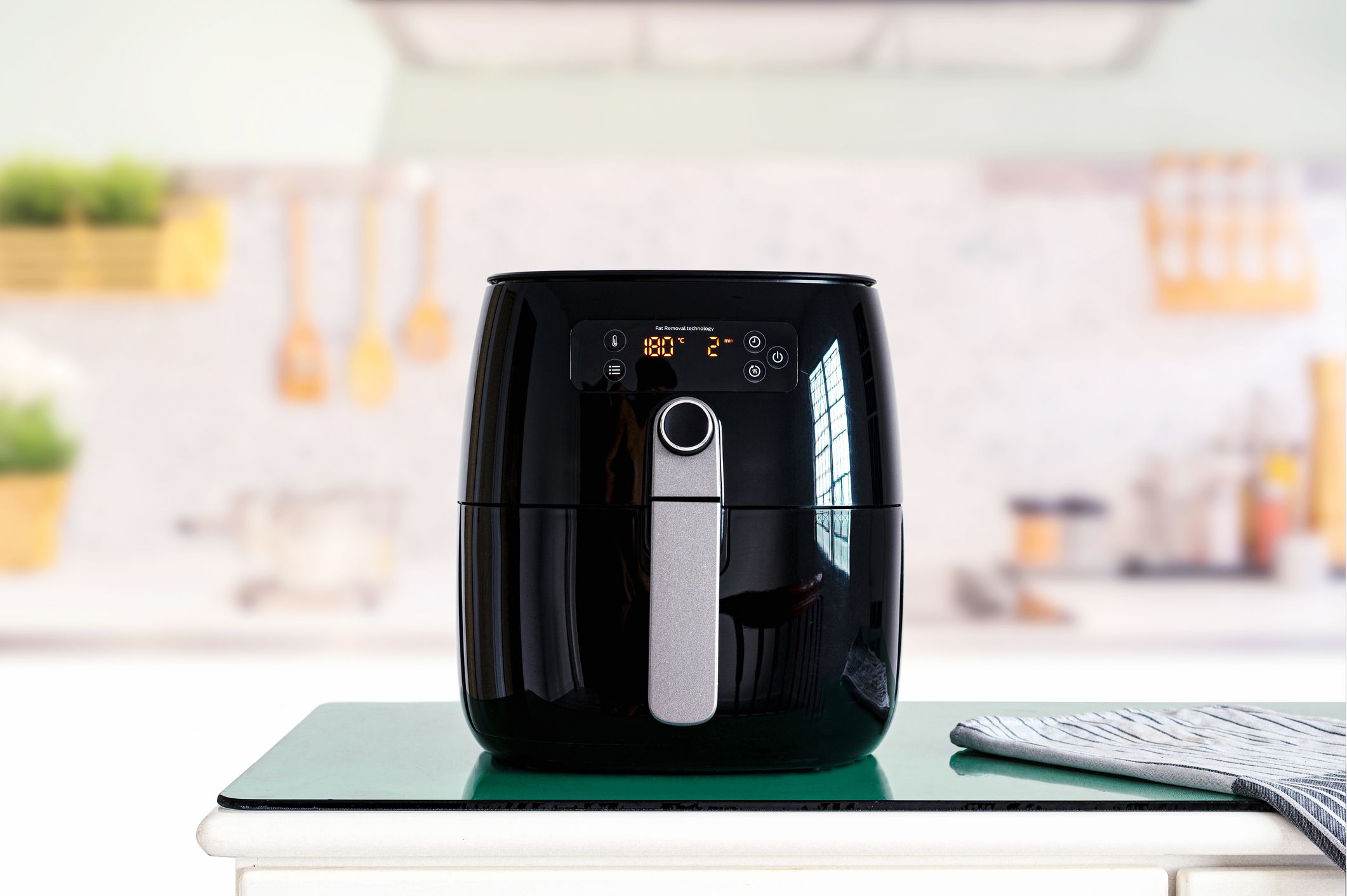 Clear Your Air Fryer, In accordance with Specialists